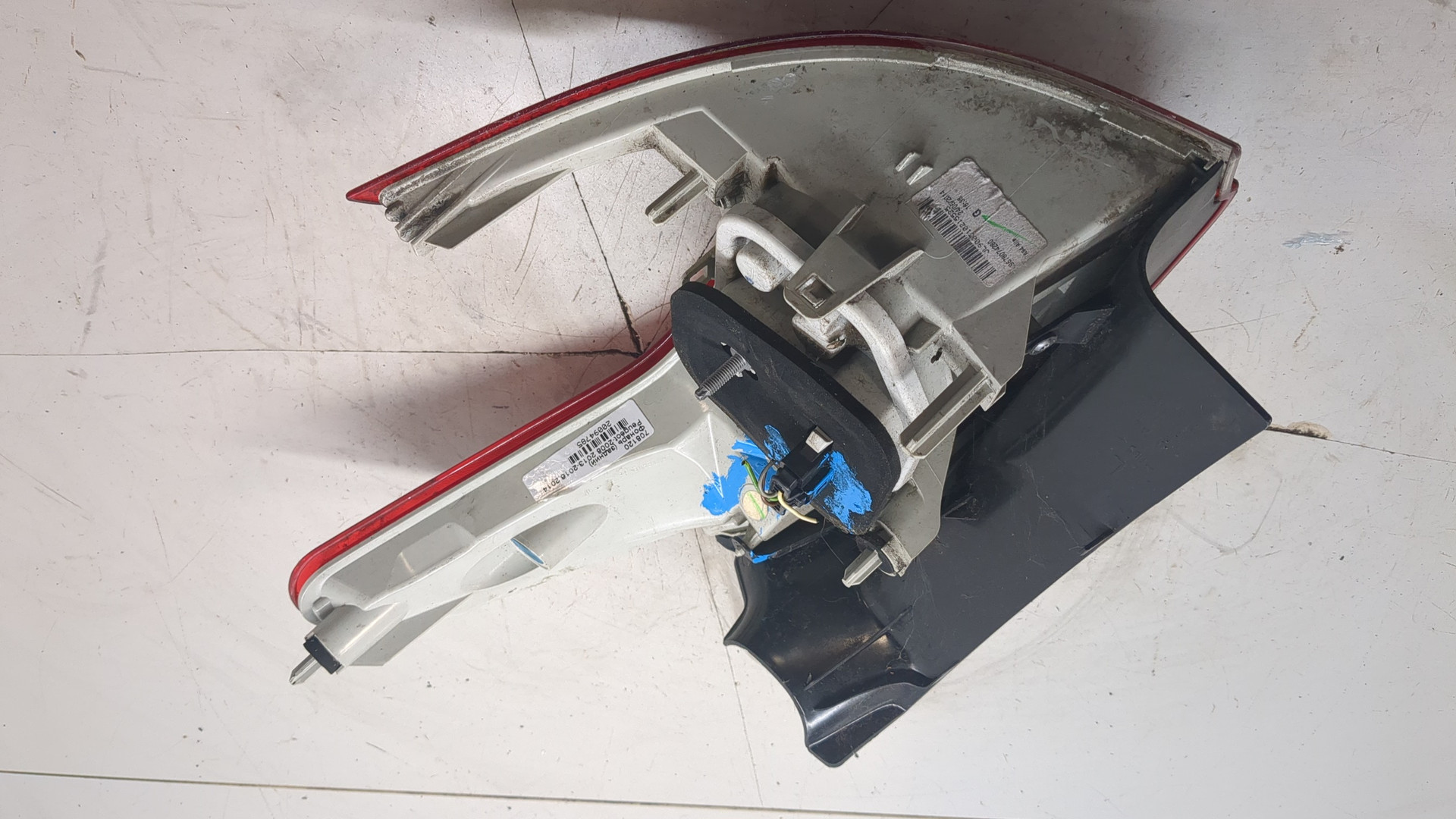 Фонарь задний левый