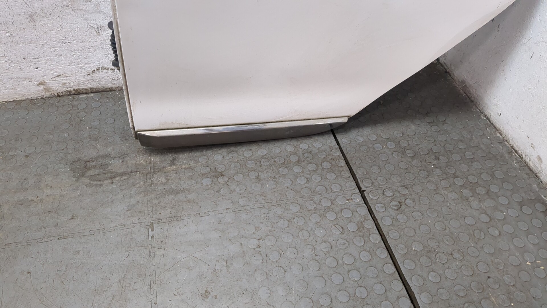 Дверь задняя левая