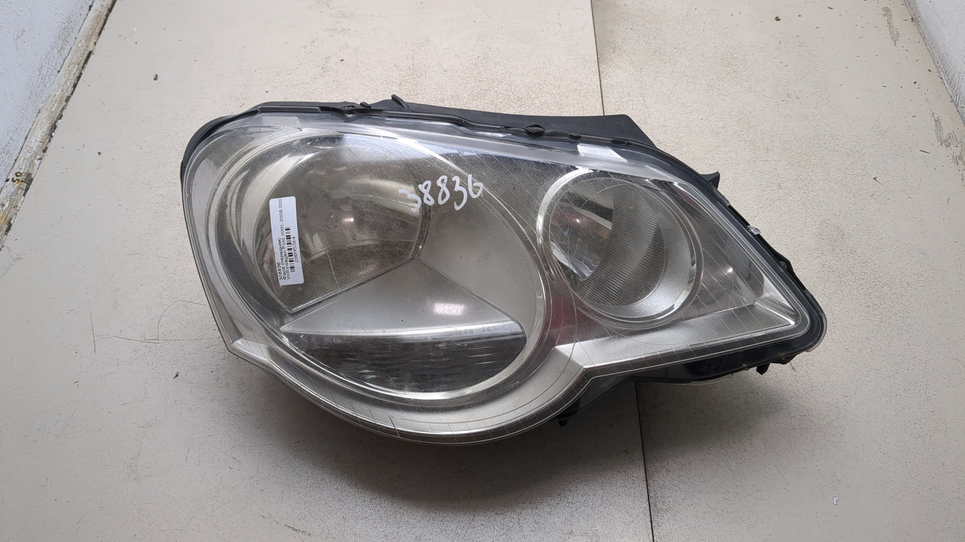 Фара правая