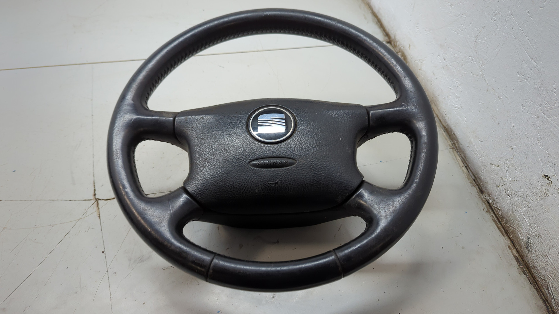 Рулевое колесо (руль)