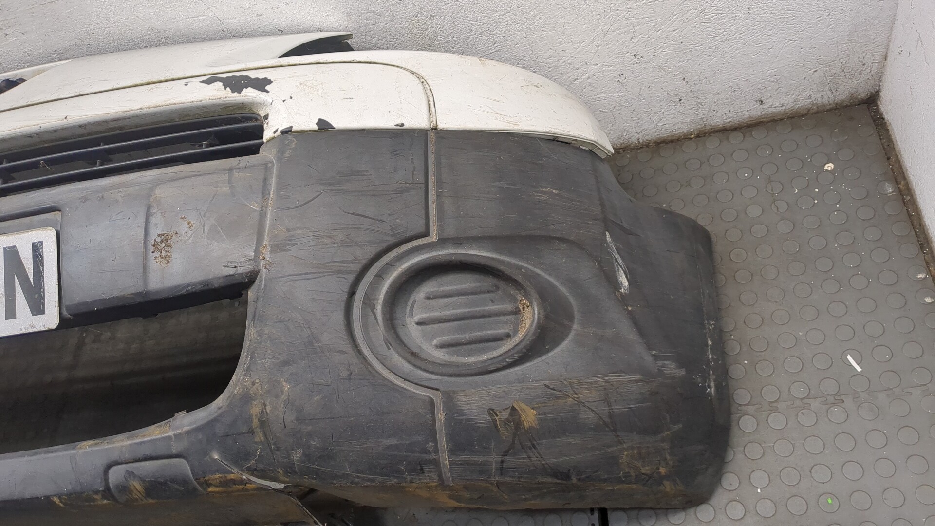 Бампер передний