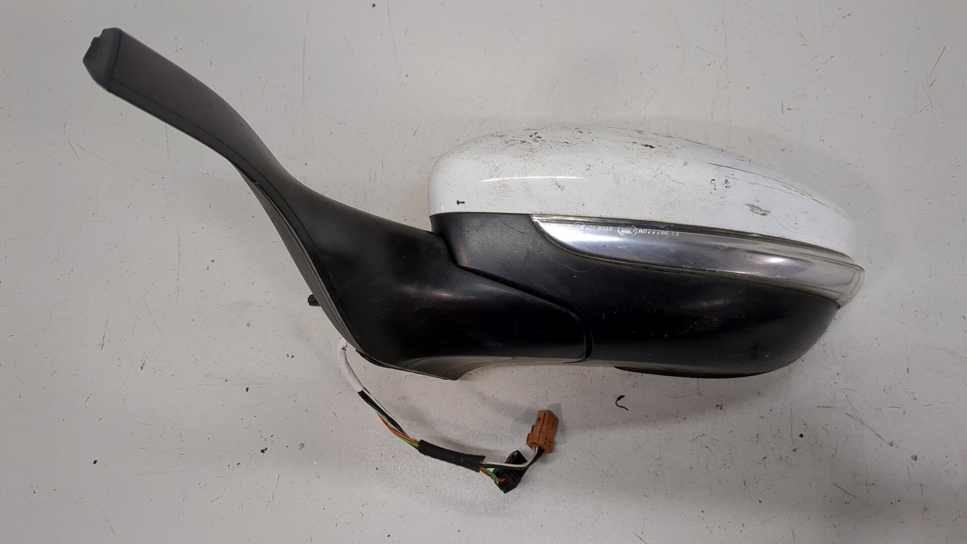 Зеркало левое электрическое