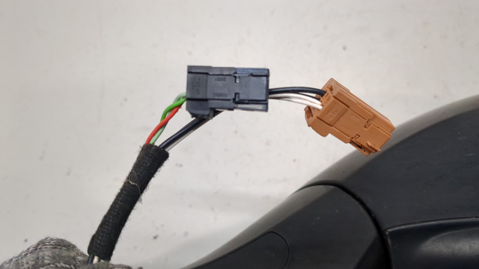 Зеркало левое электрическое