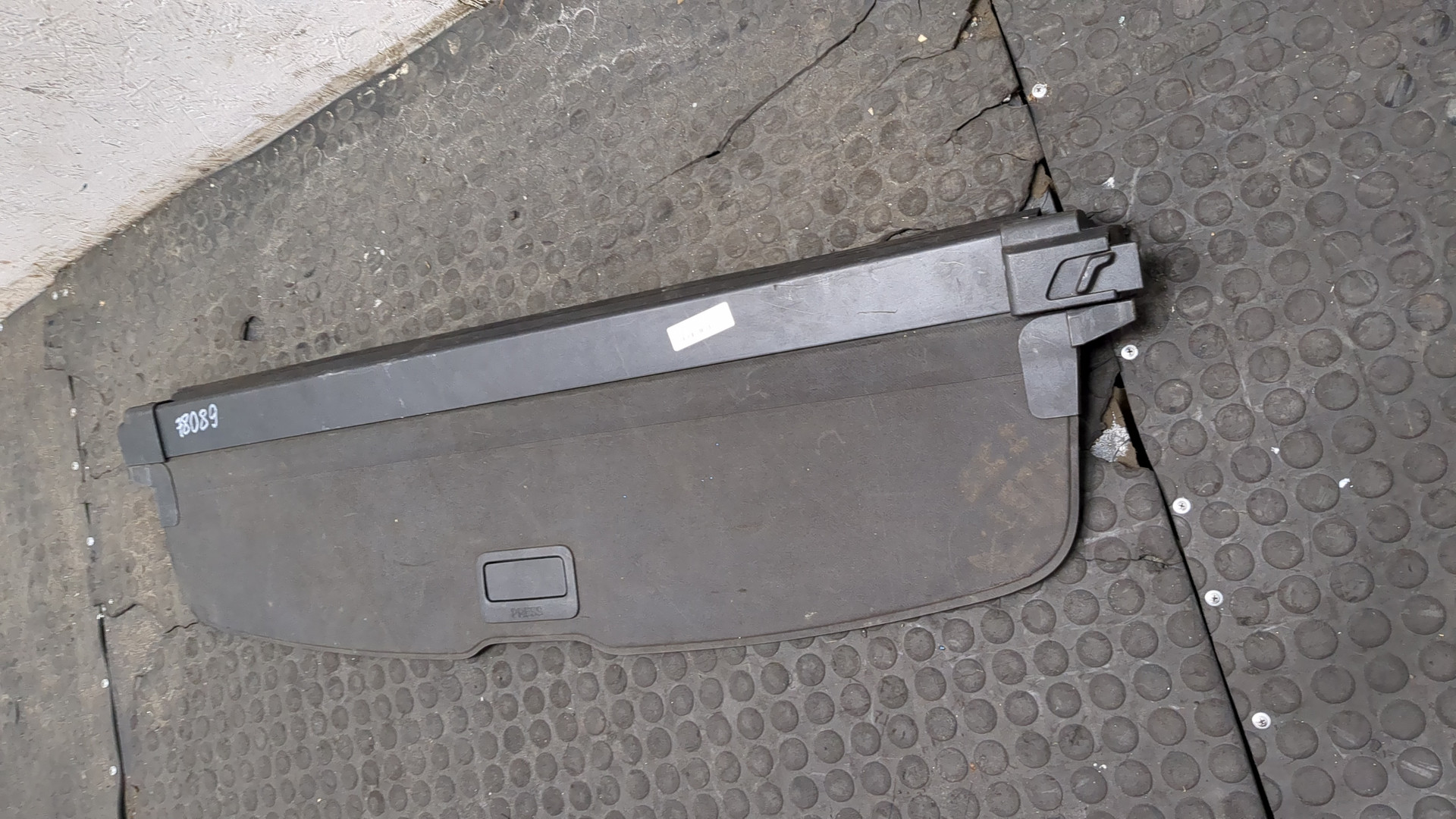 Шторка багажника