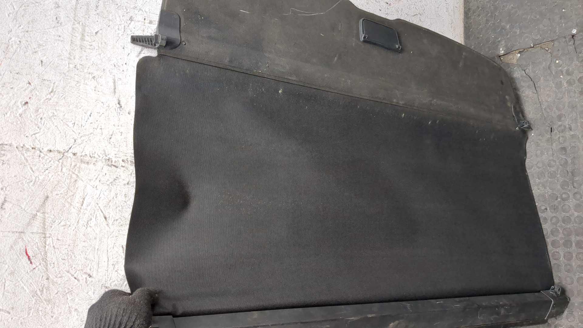 Шторка багажника