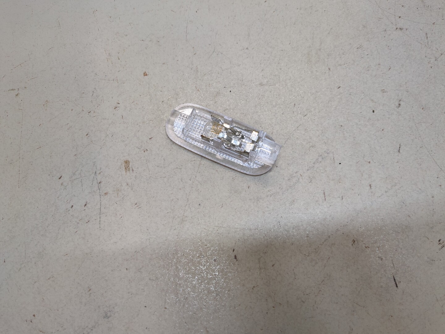 Плафон салонный