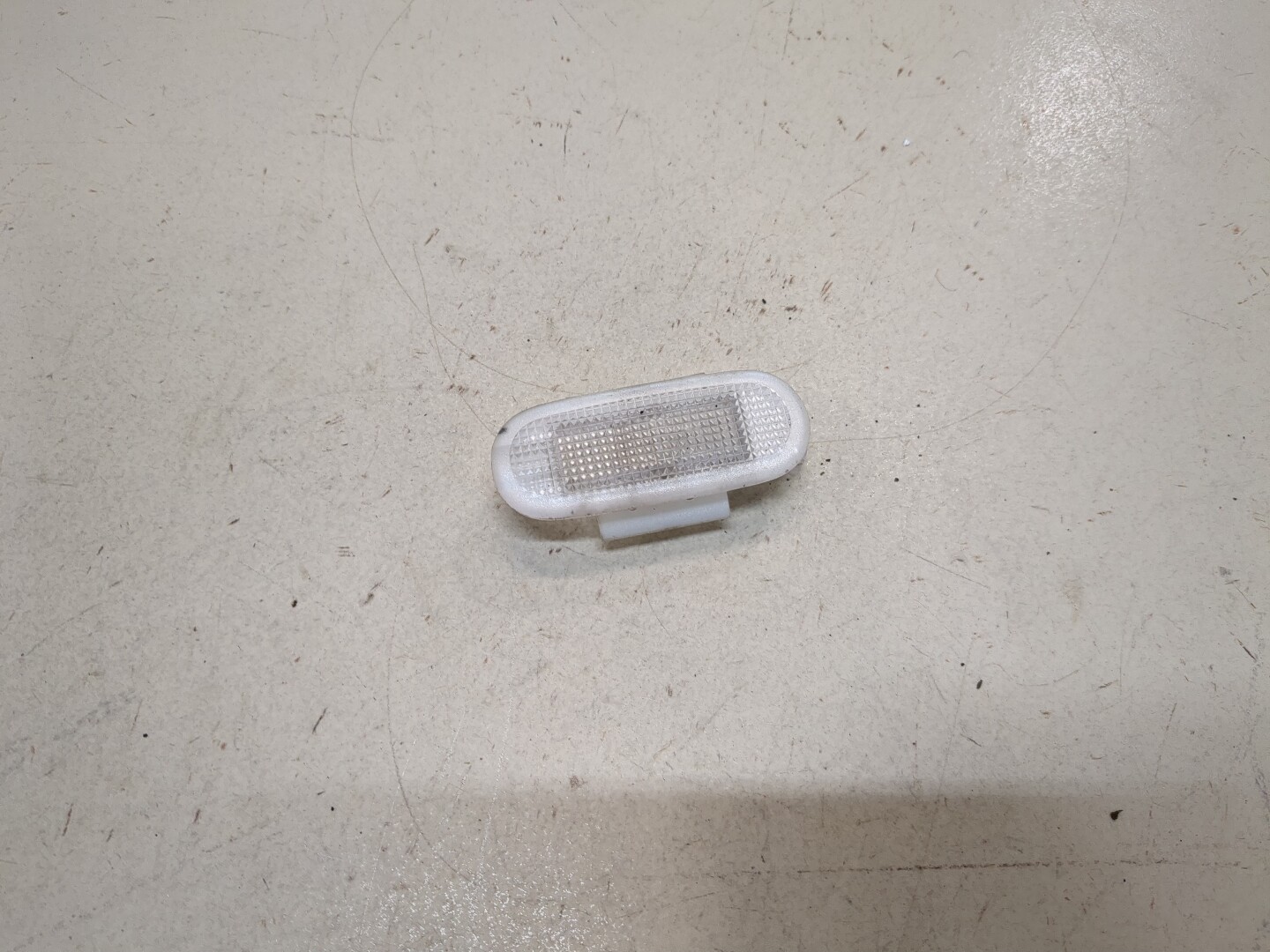 Плафон салонный