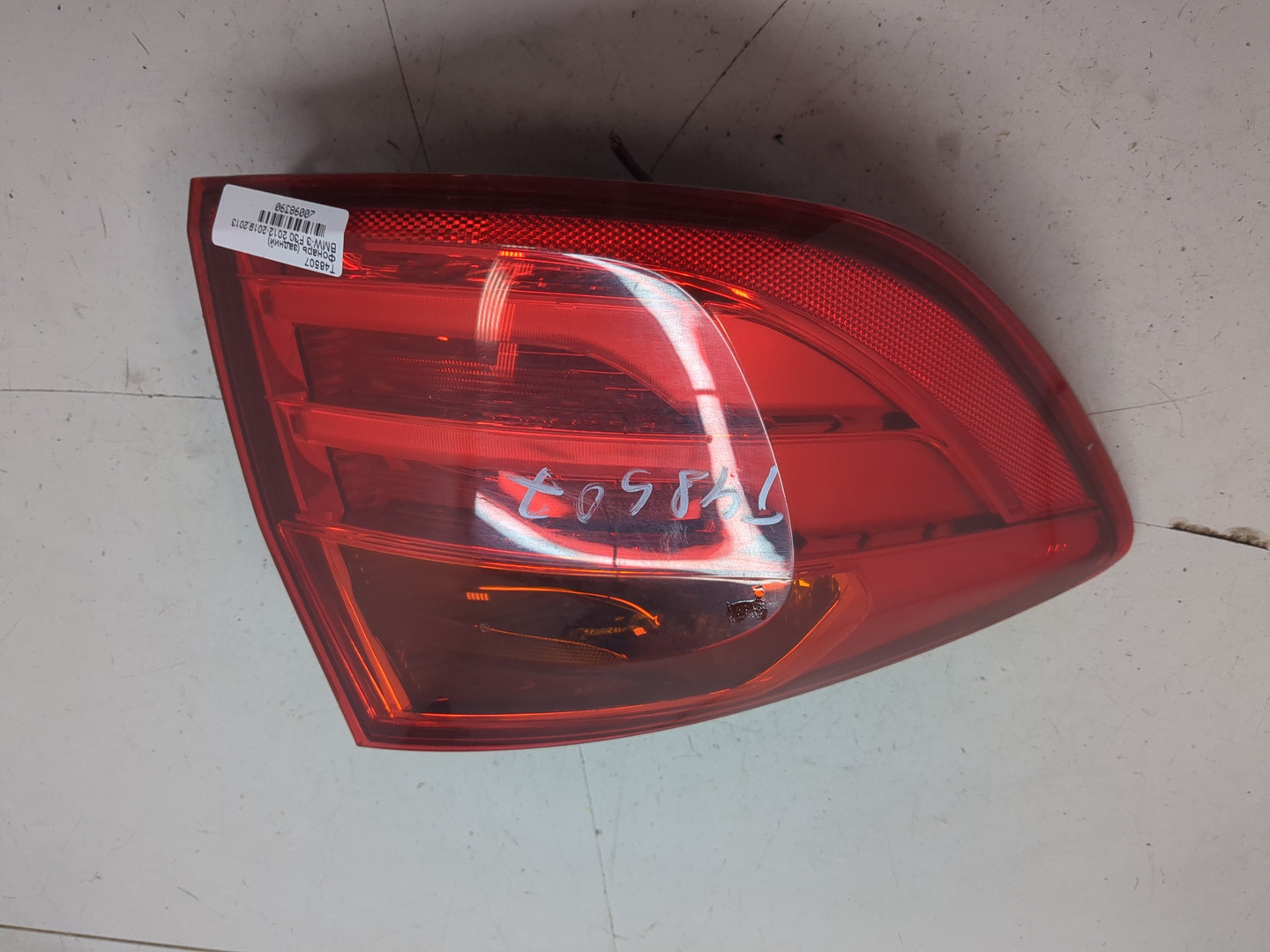 Фонарь задний левый