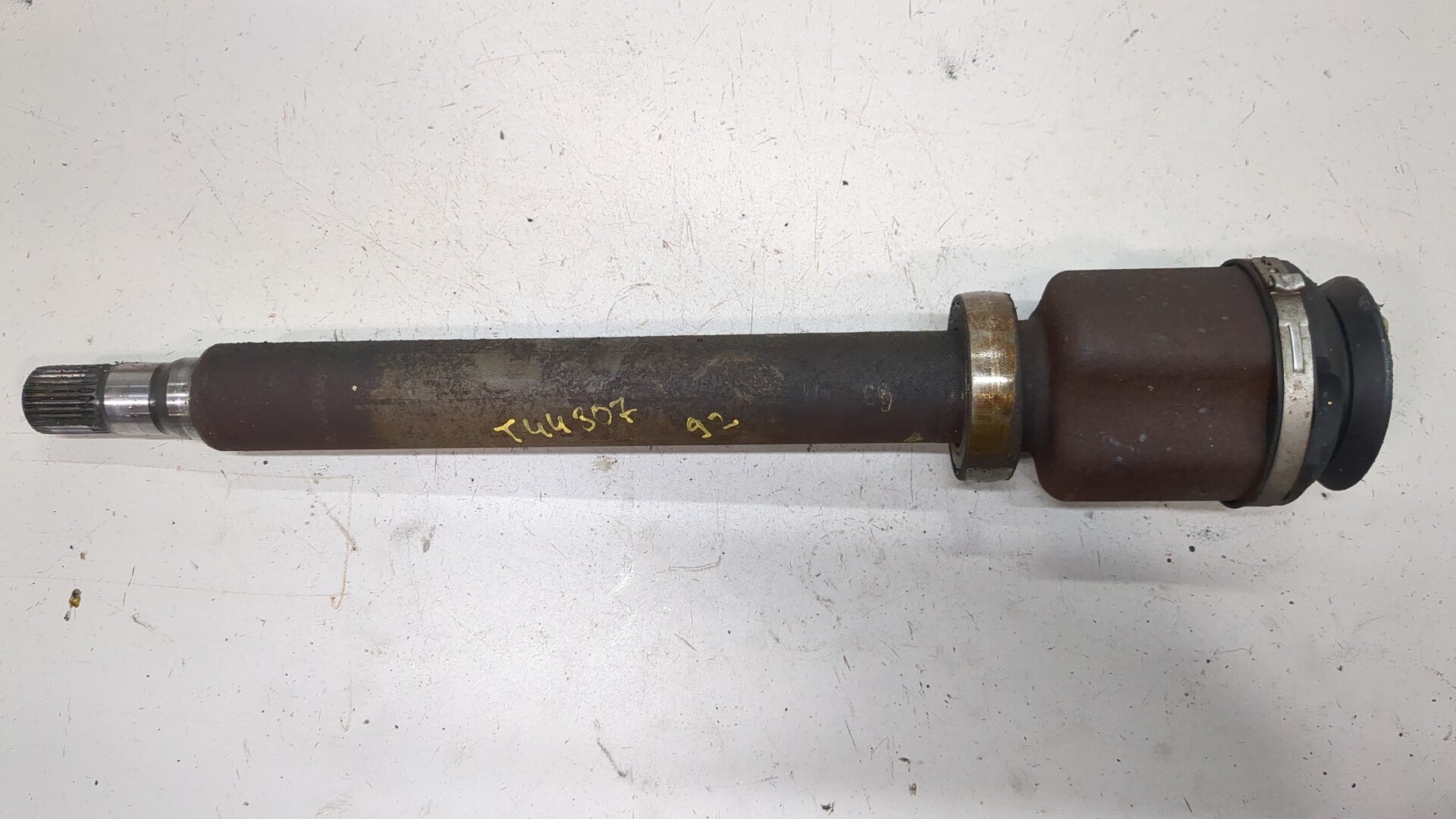 Полуось передняя правая