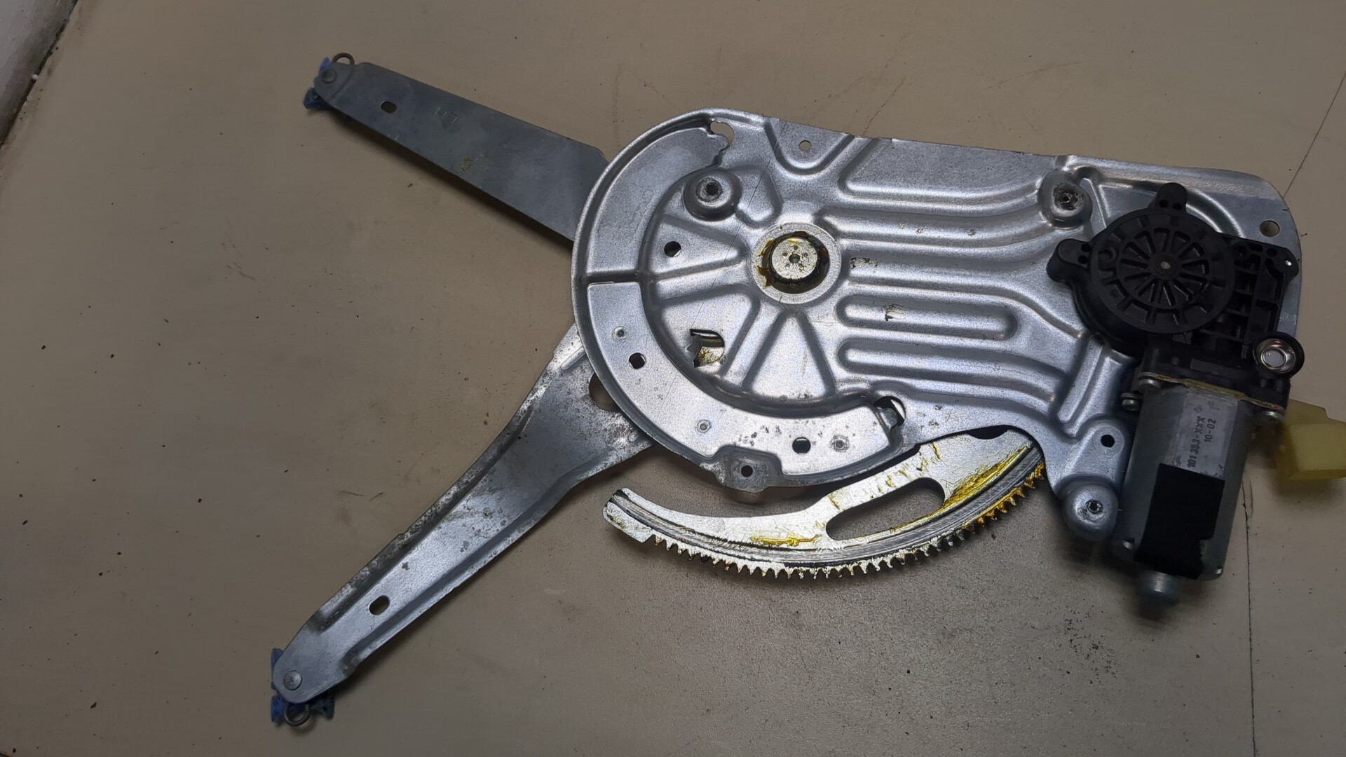 Стеклоподъемник электр. передний левый