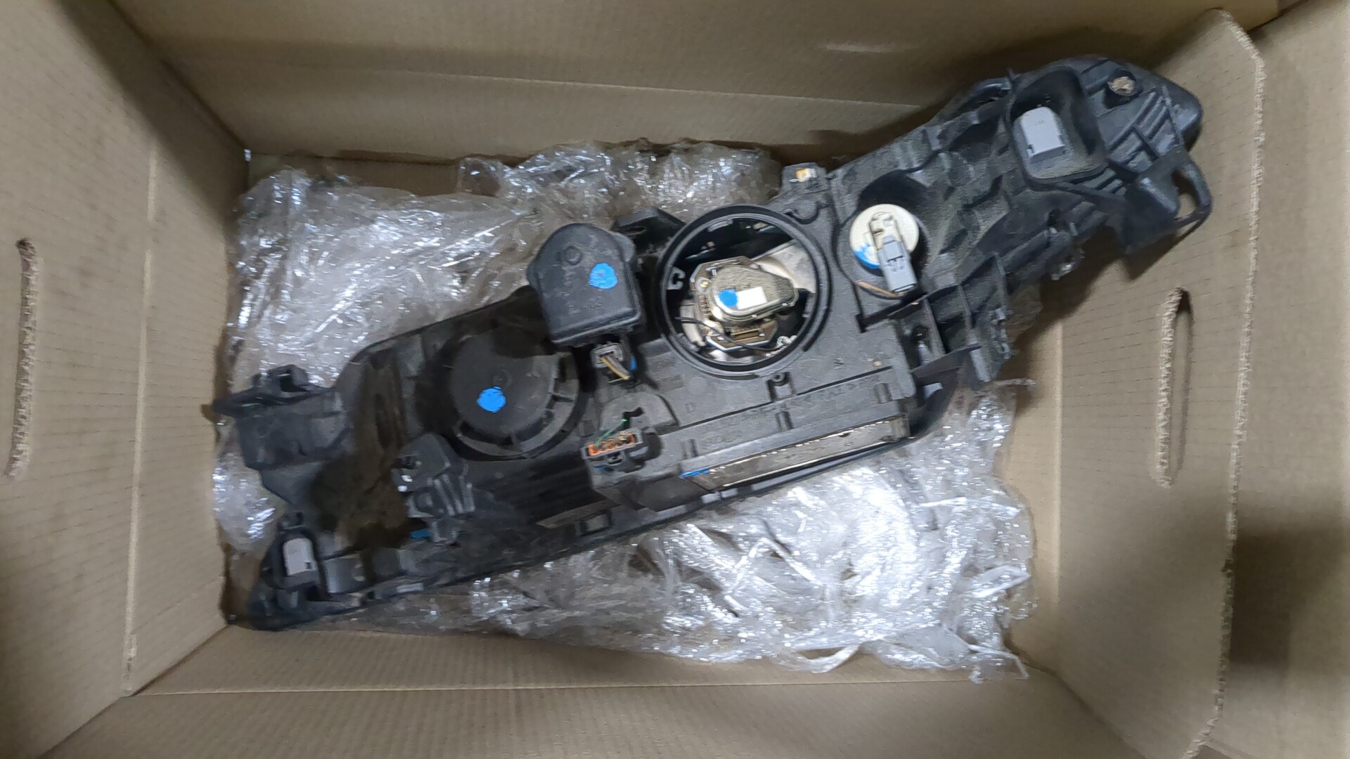 Фара правая