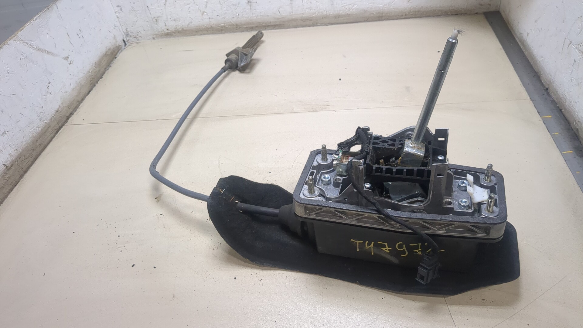 Кулиса МКПП / АКПП