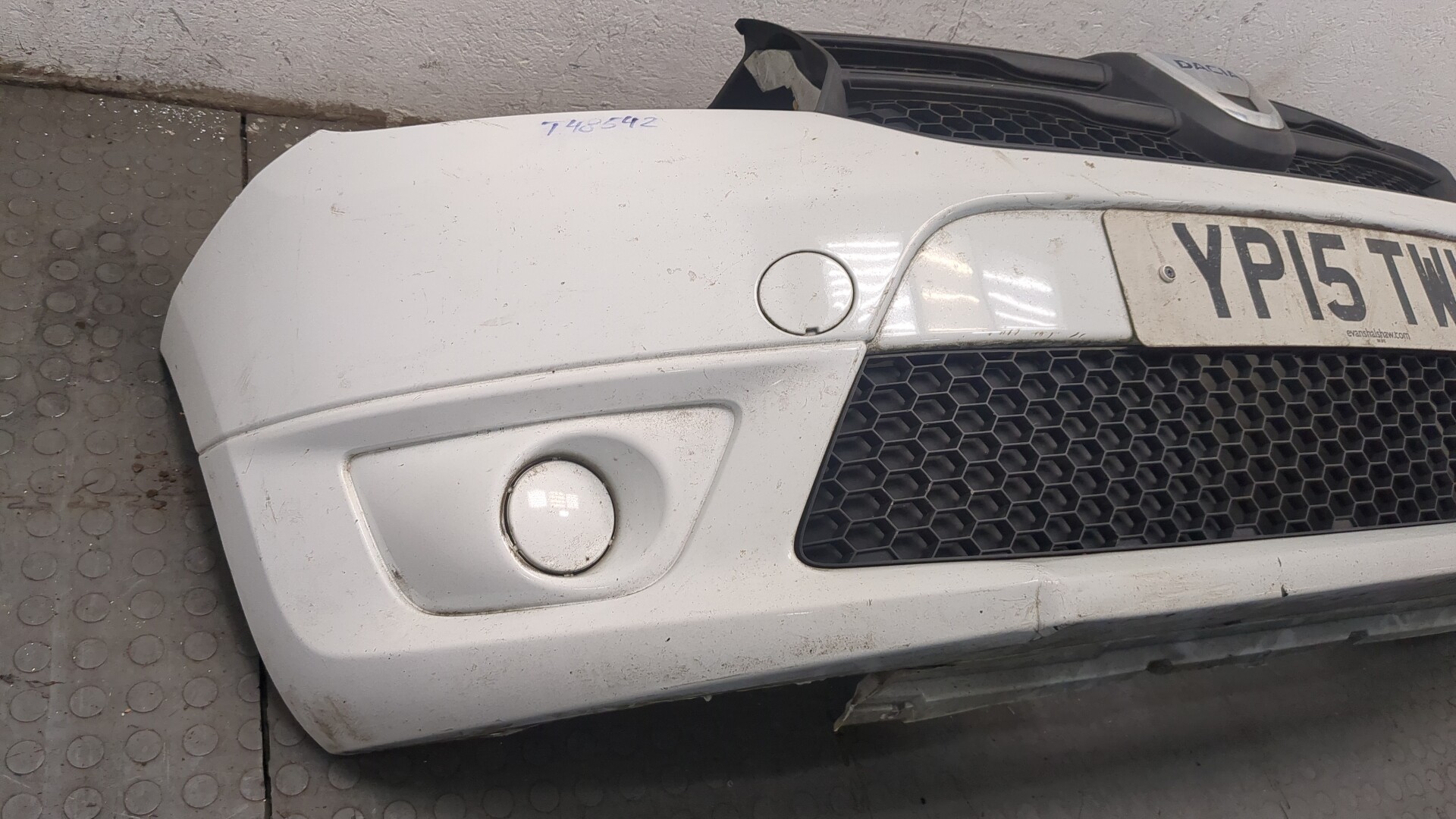 Бампер передний