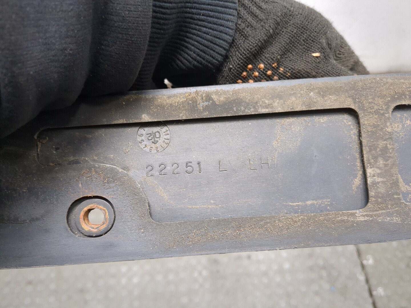 Рейлинг (релинг) левый (планка на крышу)