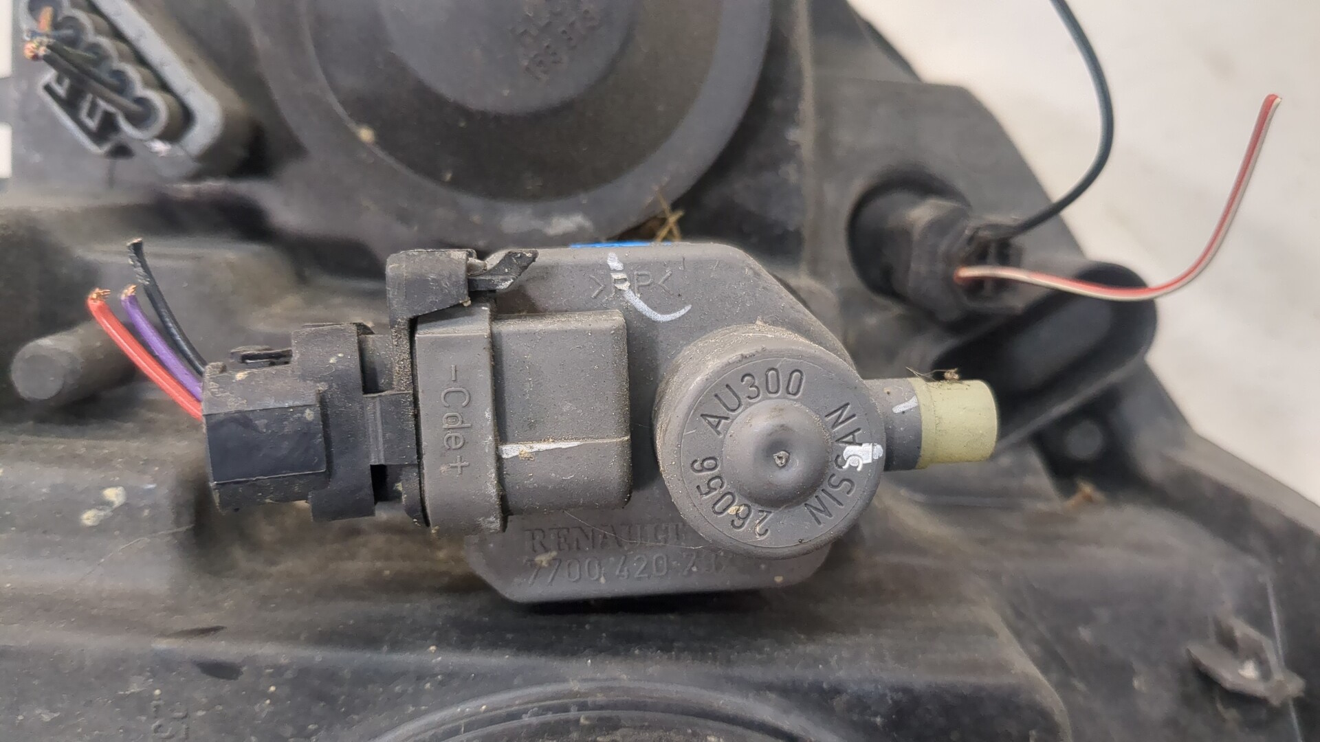 Фара правая