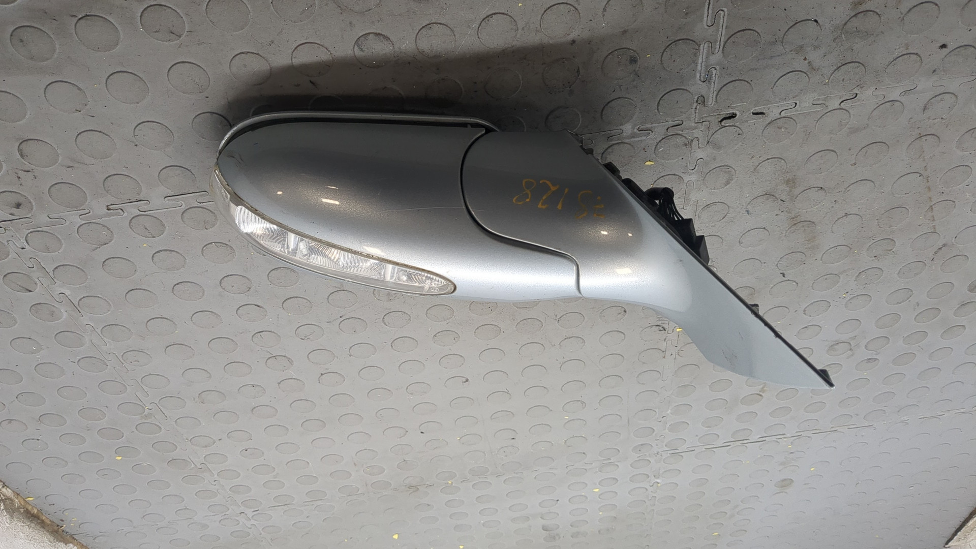 Зеркало левое электрическое