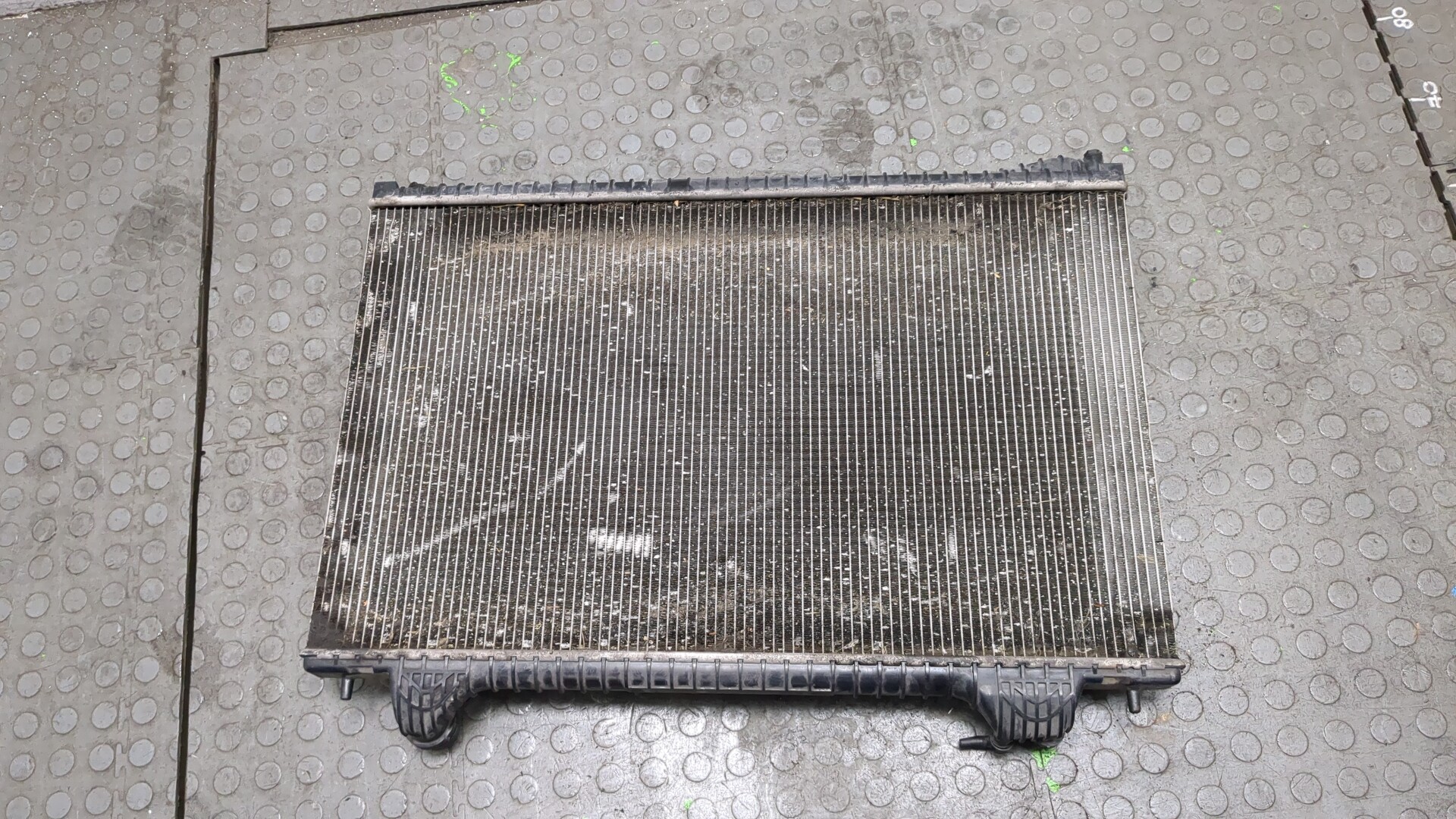 Радиатор охлаждения двигателя основной