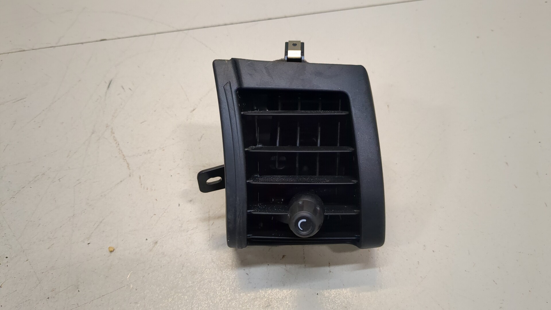 Дефлектор воздушный