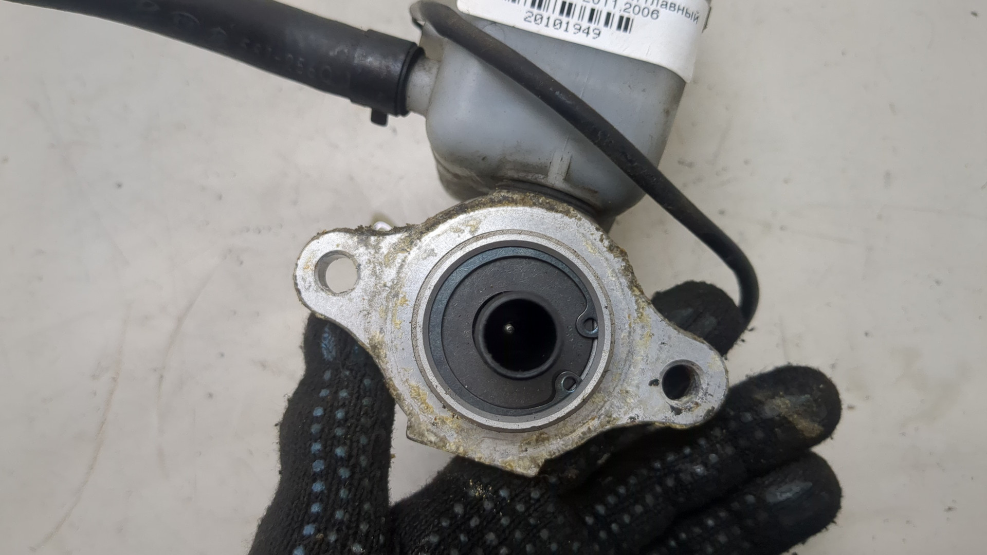 Цилиндр тормозной главный