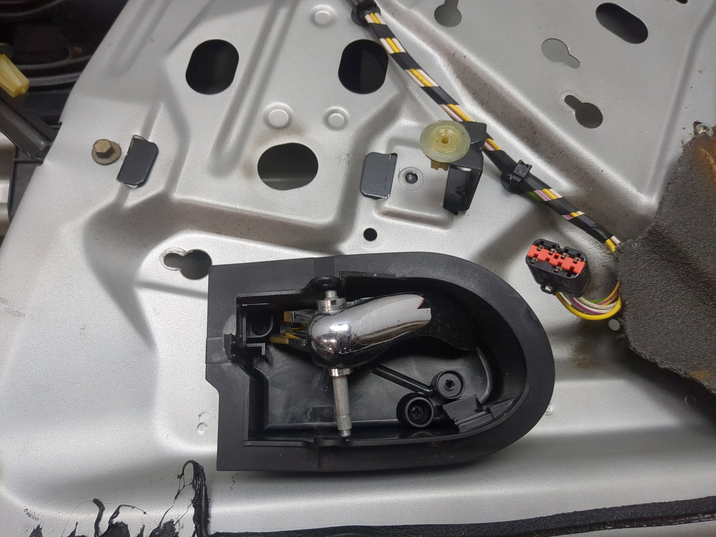 Дверь передняя правая