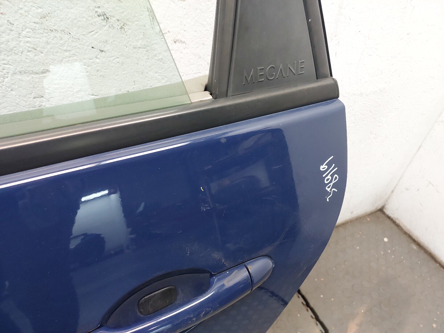 Дверь задняя левая