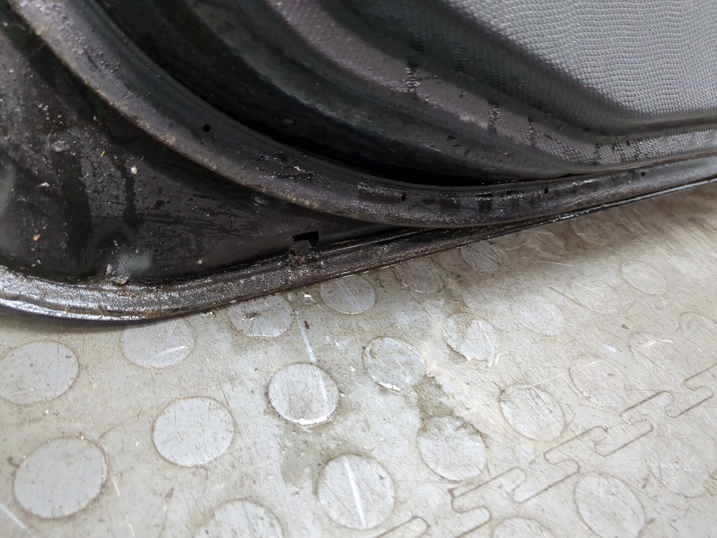 Дверь передняя левая