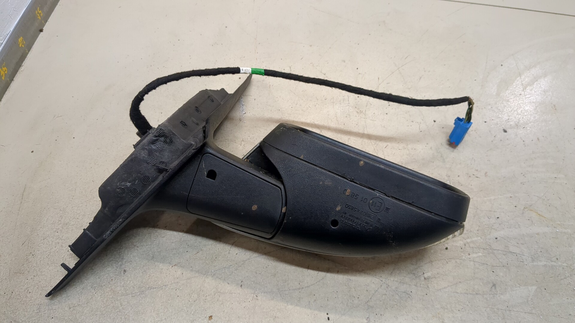 Зеркало правое электрическое