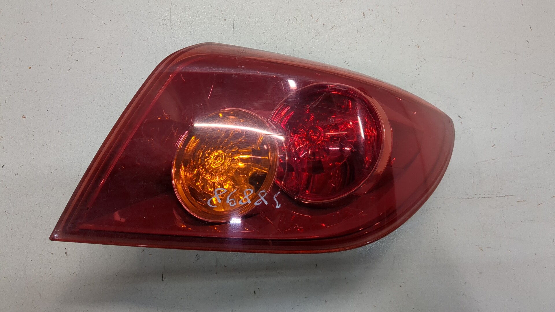Фонарь задний правый