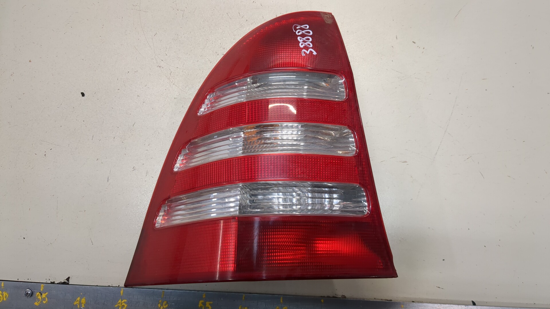 Фонарь задний левый