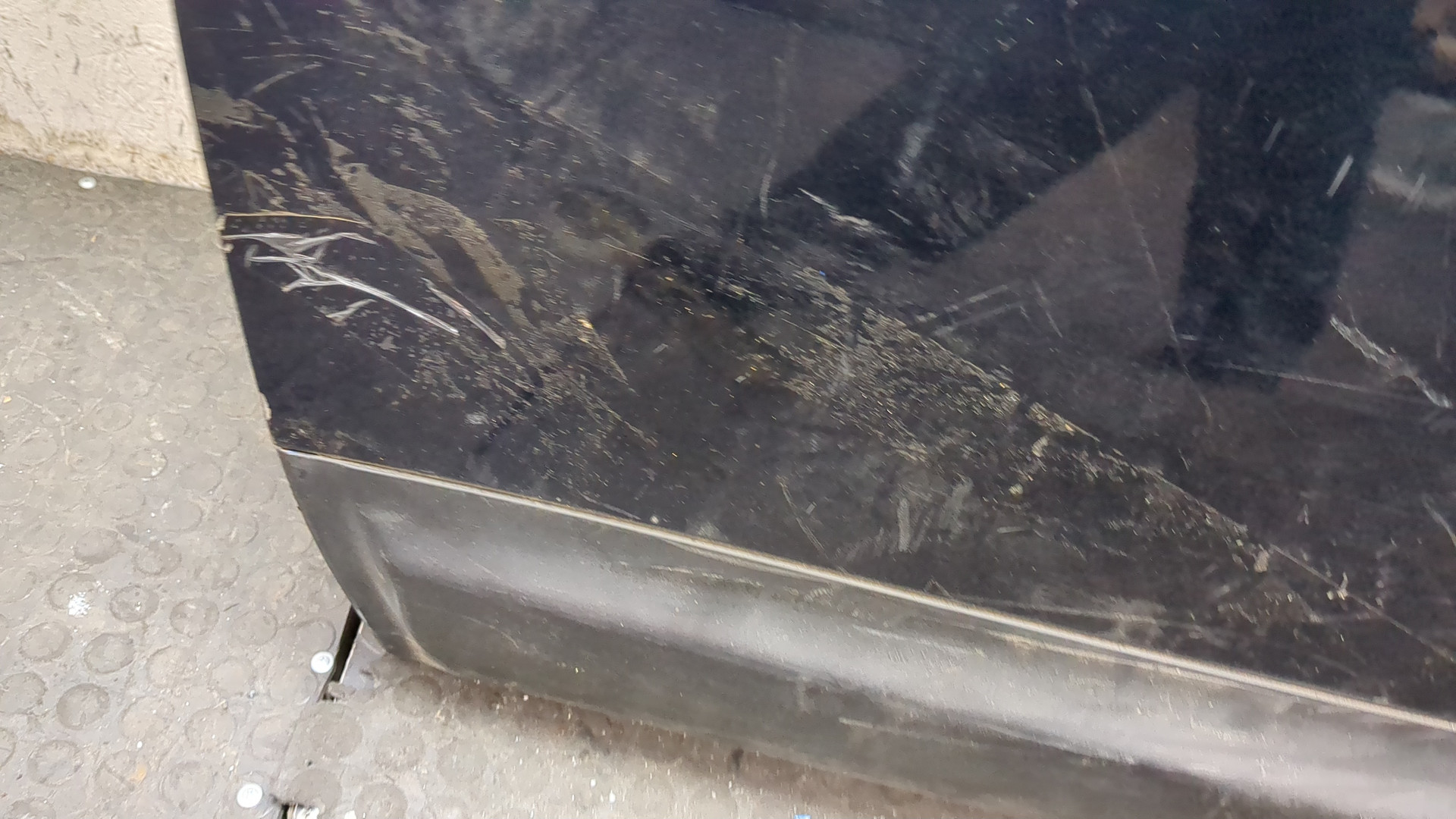 Дверь передняя левая