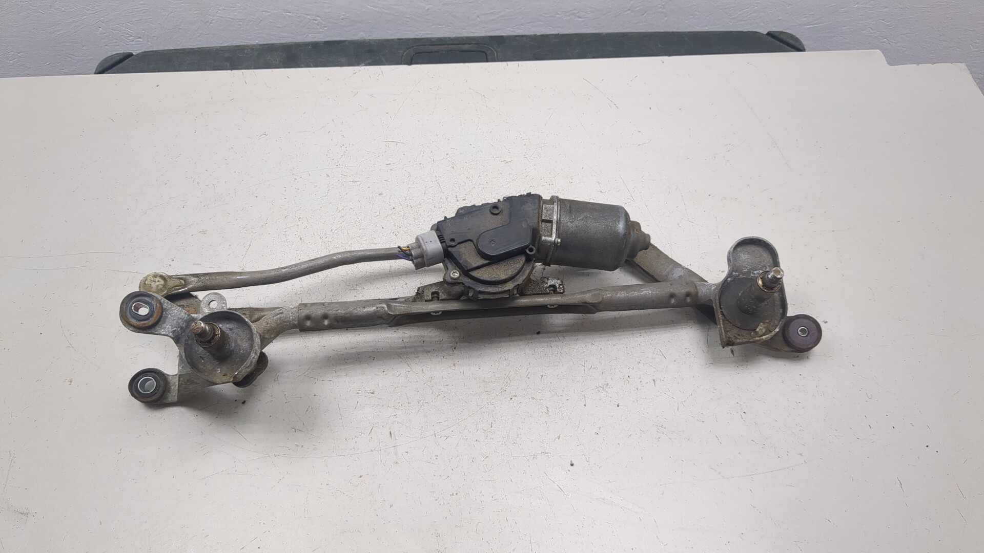 Трапеция стеклоочистителей