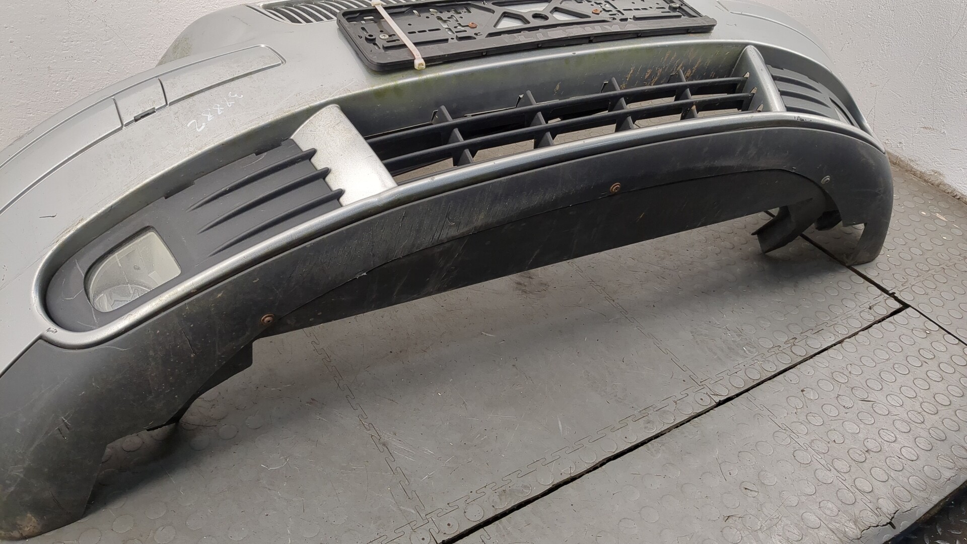 Бампер передний