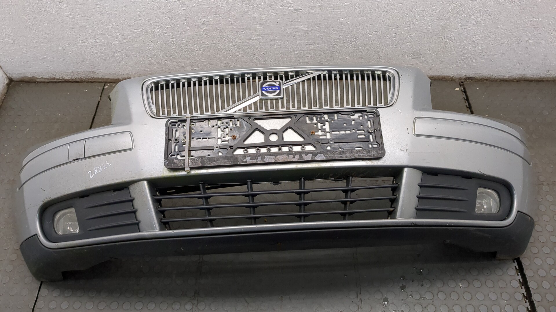 Бампер передний