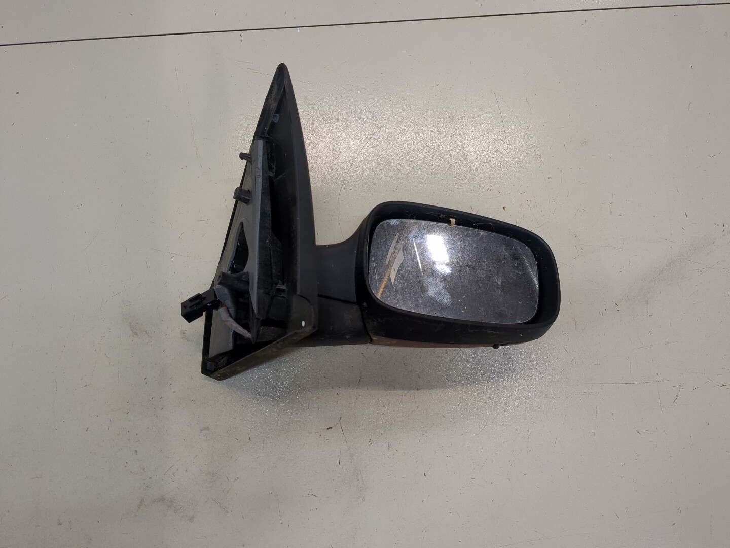 Зеркало правое электрическое