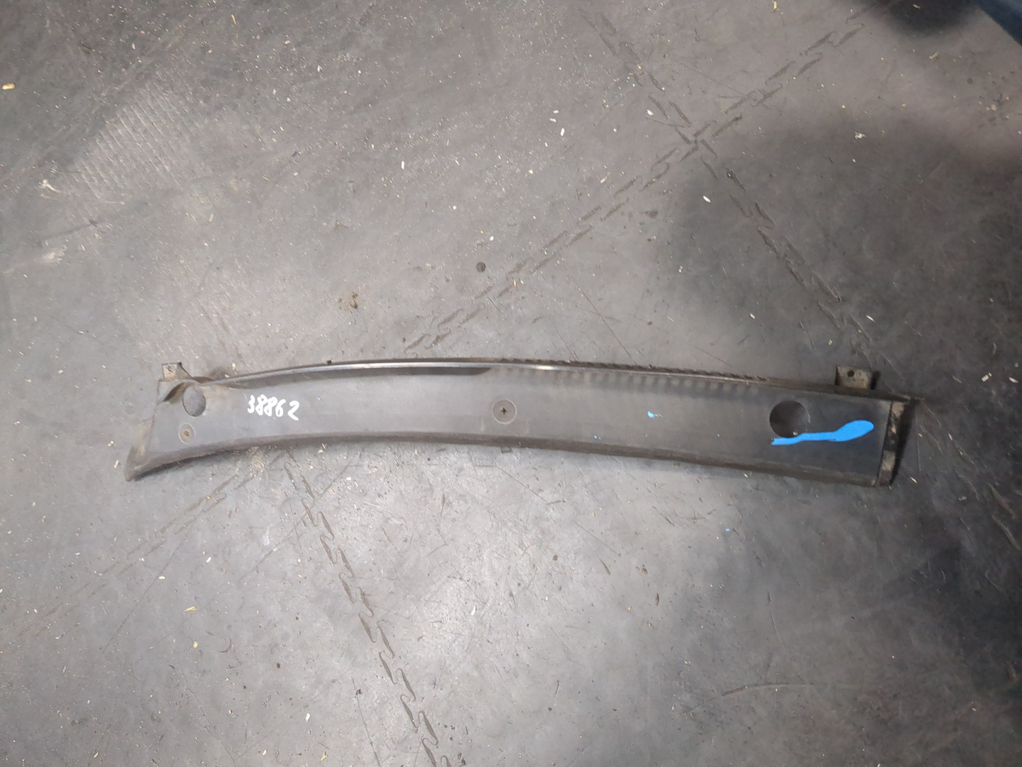 Решетка стеклоочистителей (Жабо)