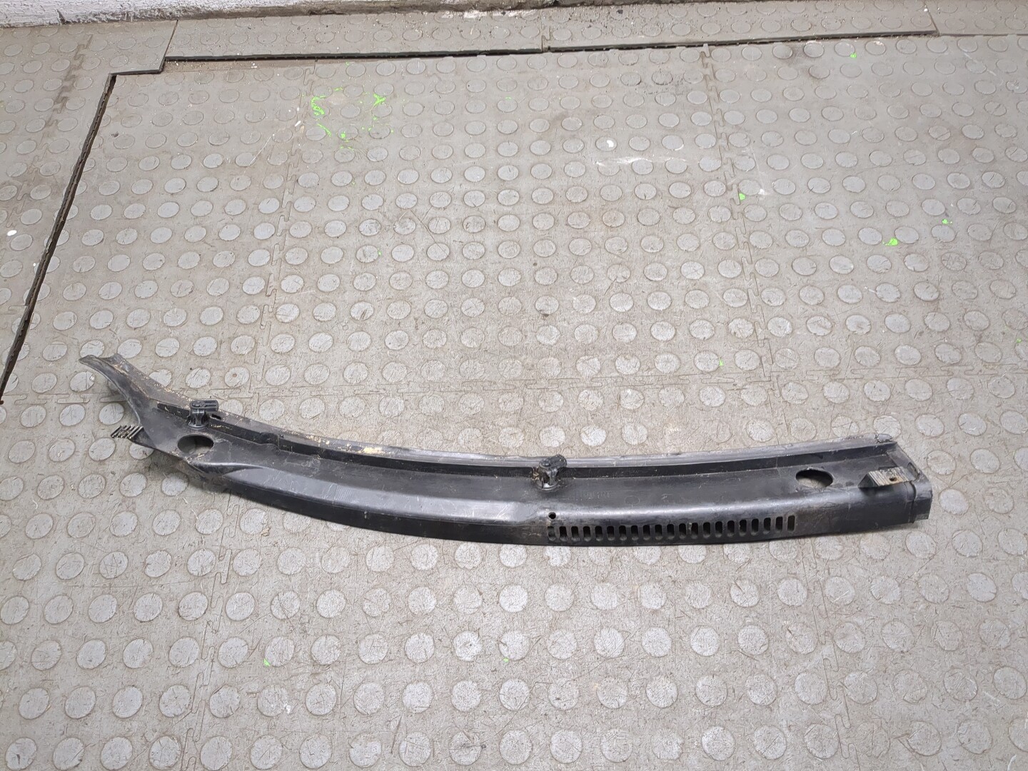 Решетка стеклоочистителей (Жабо)