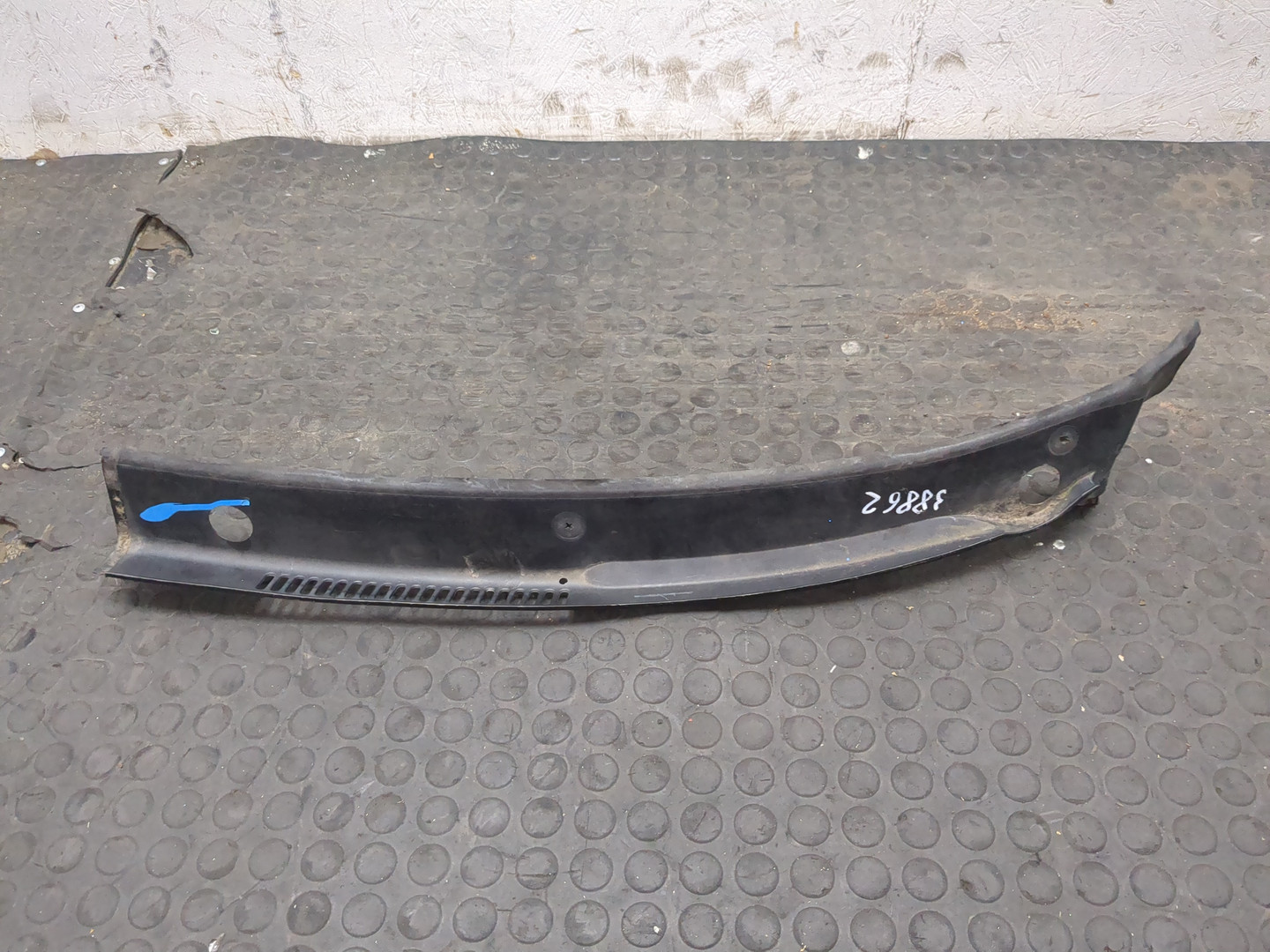 Решетка стеклоочистителей (Жабо)