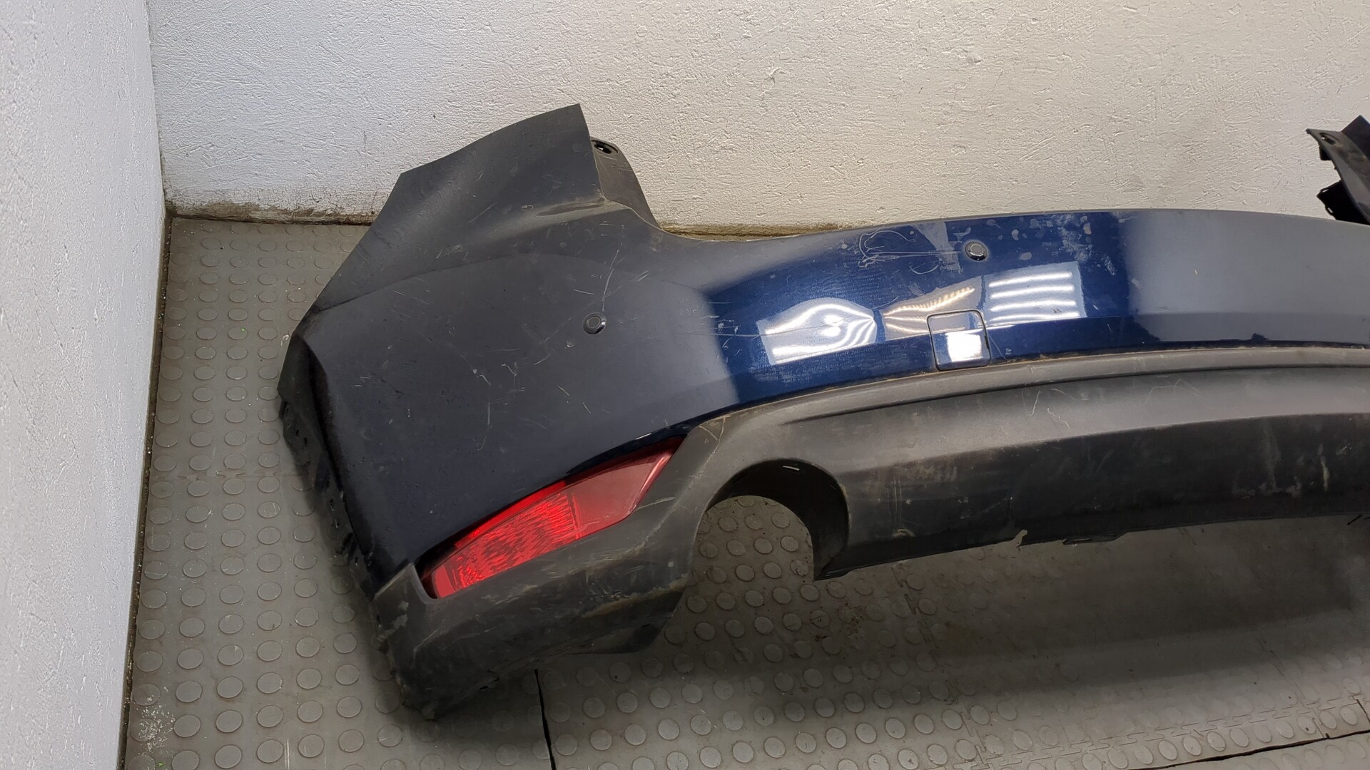 Бампер задний