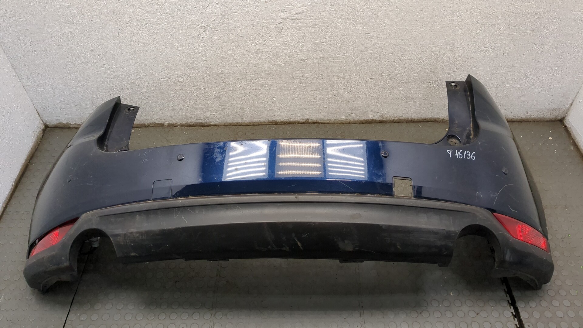 Бампер задний