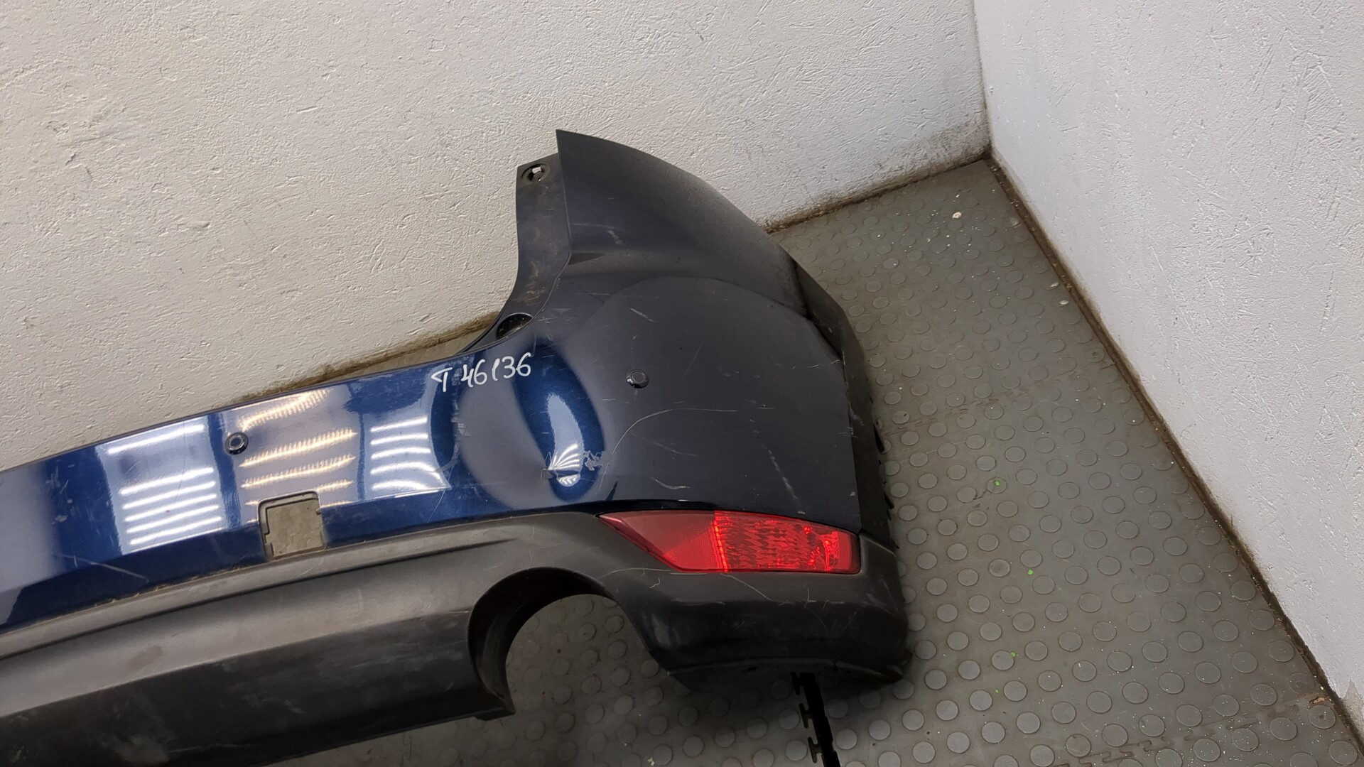 Бампер задний