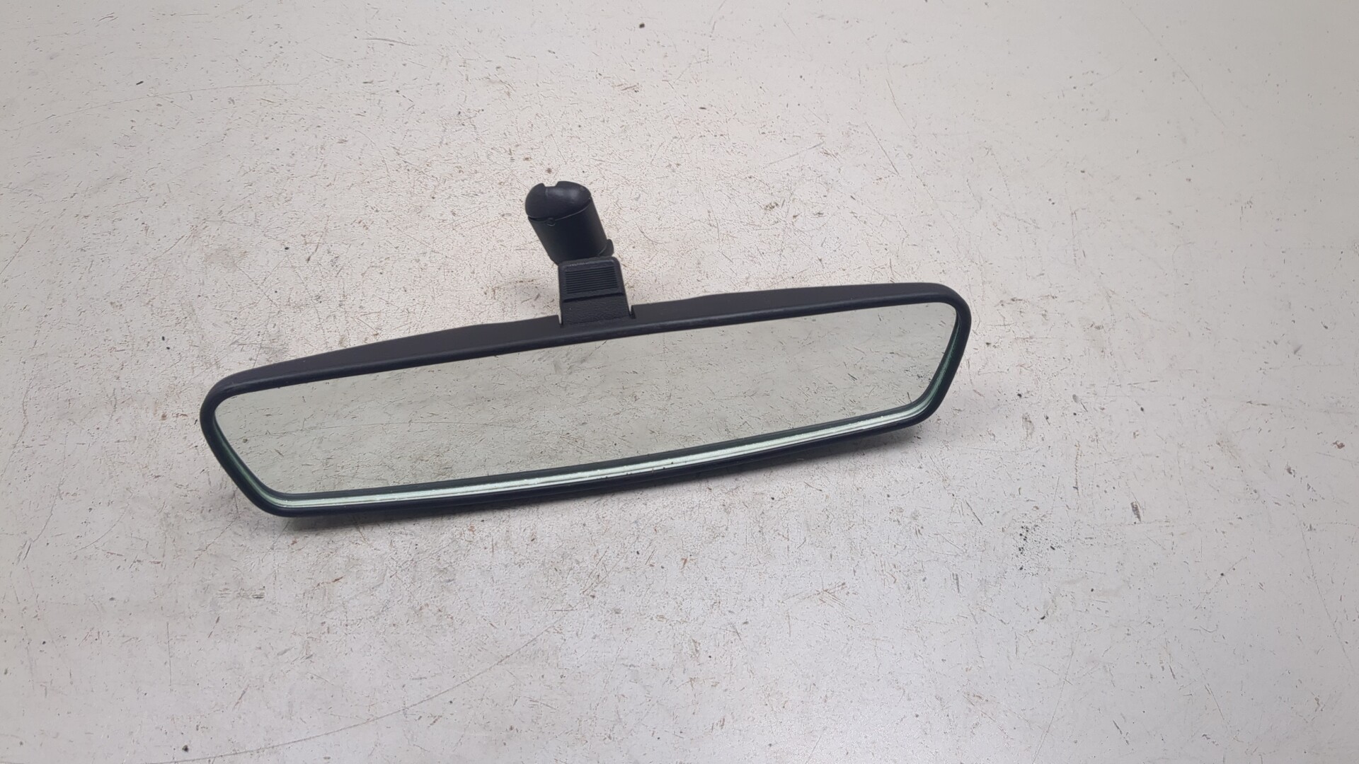 Зеркало заднего вида