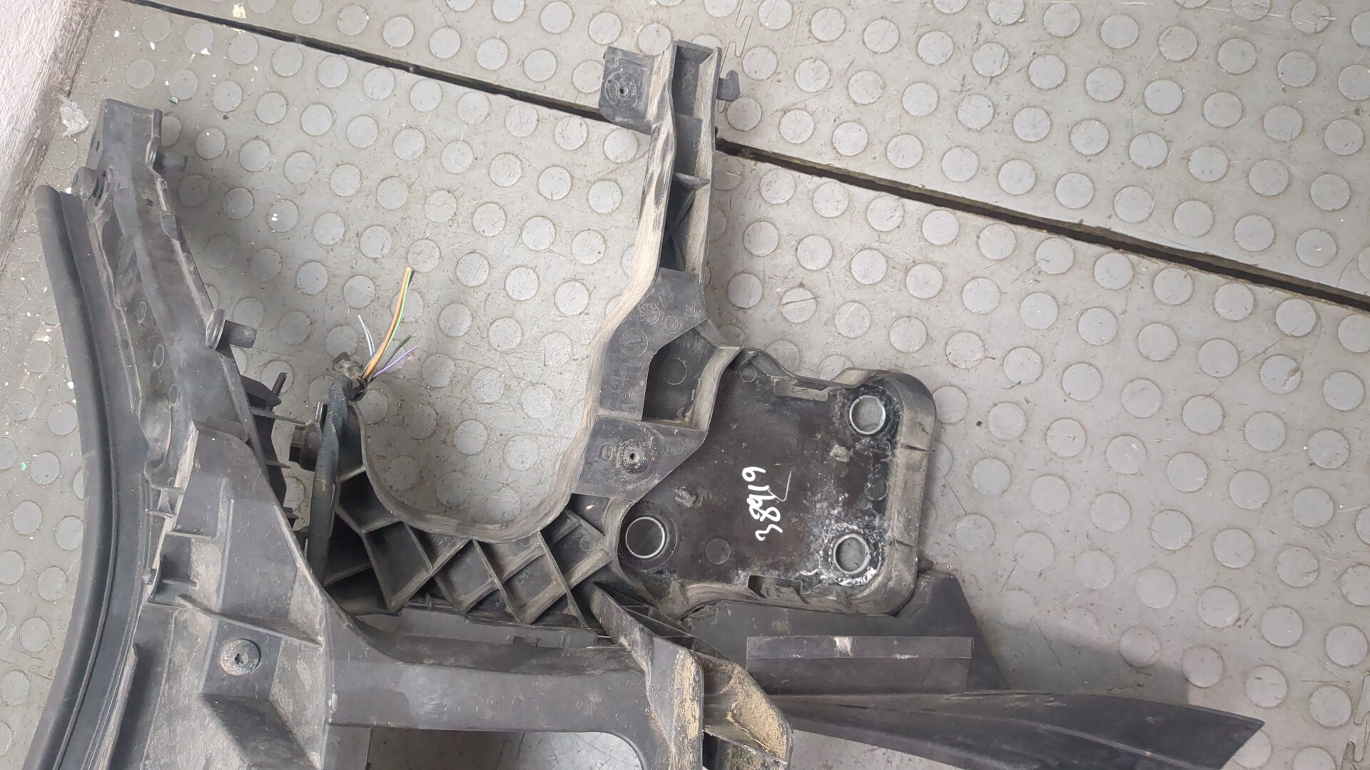 Панель передняя (телевизор)