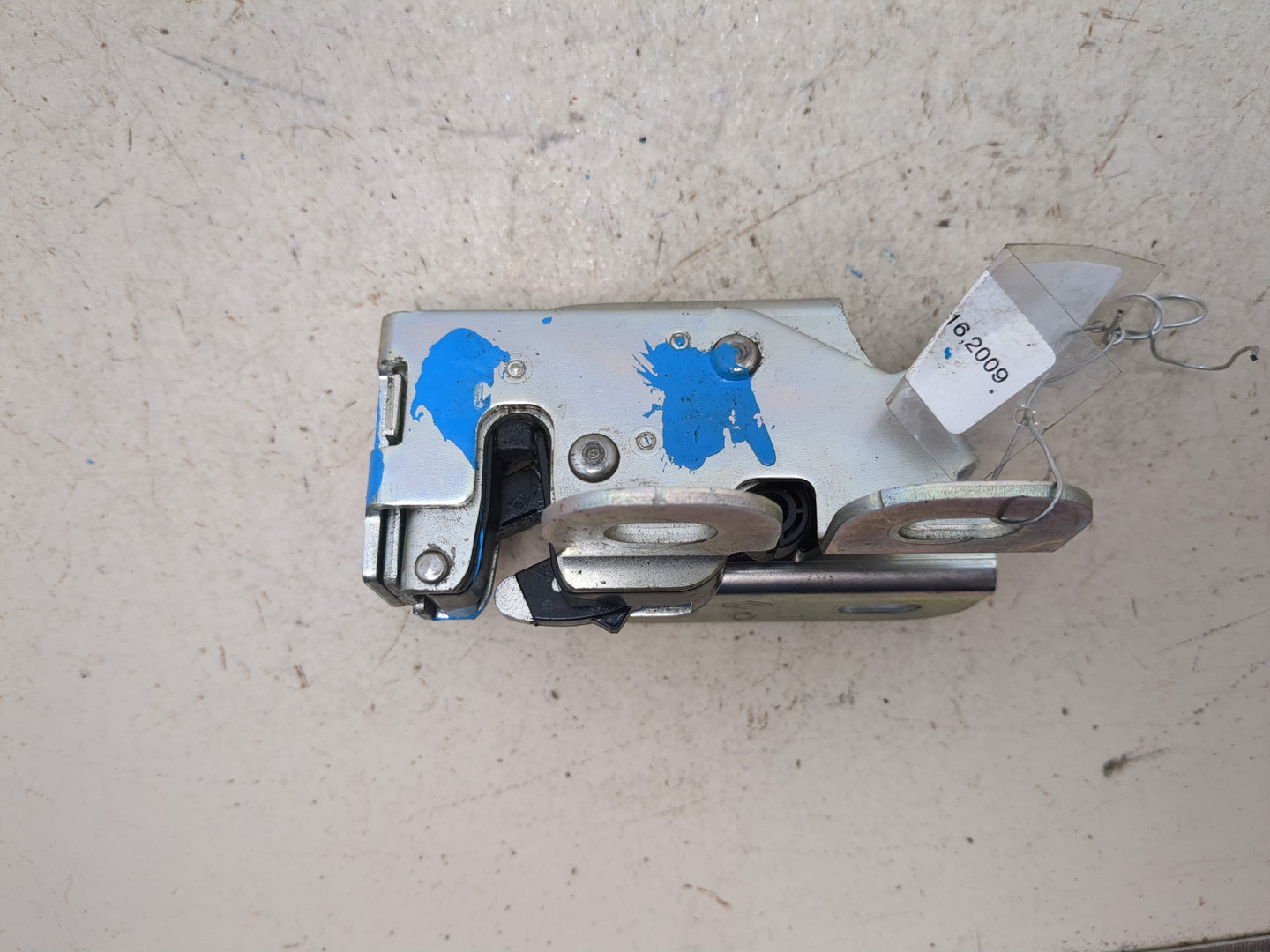 Замок багажника