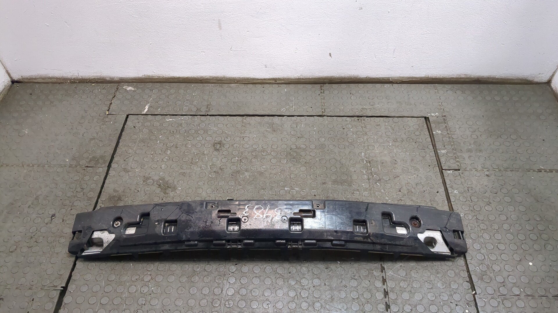 Усилитель заднего бампера