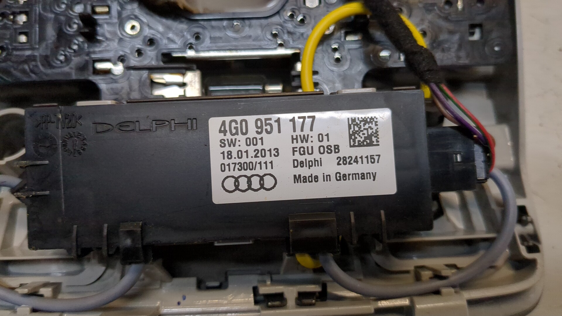 Плафон салонный