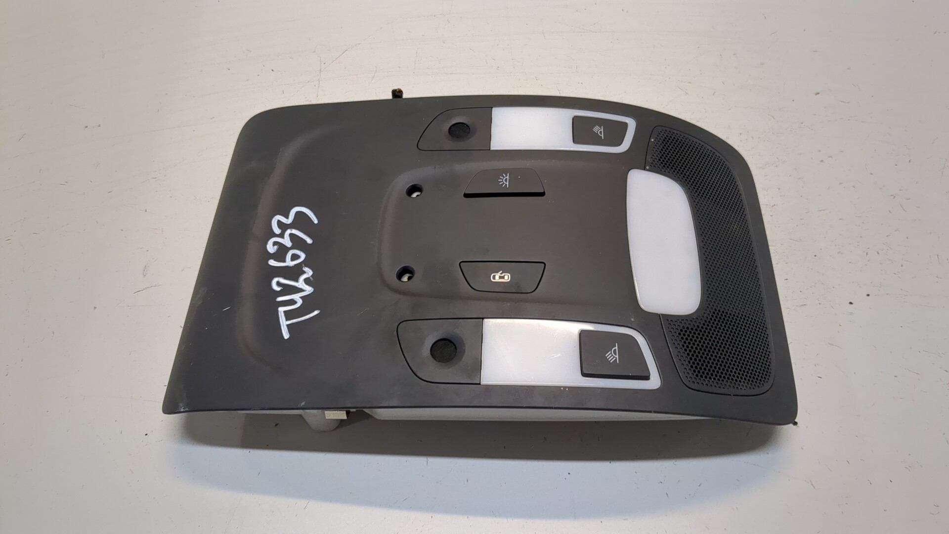 Плафон салонный