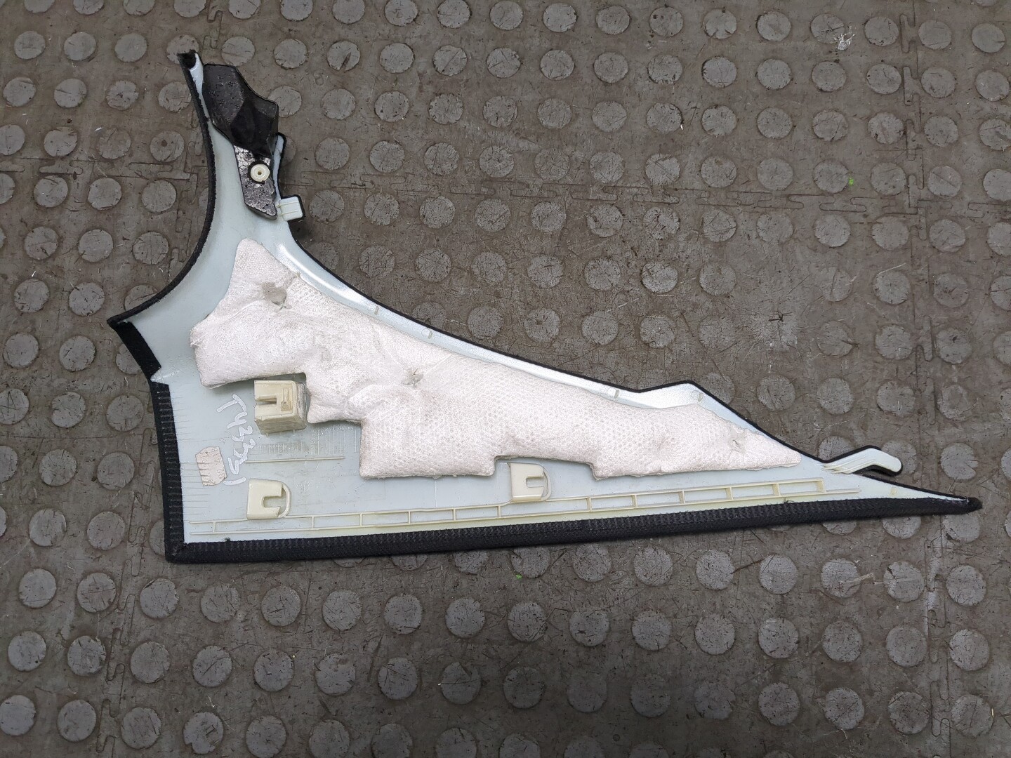 Обшивка стойки