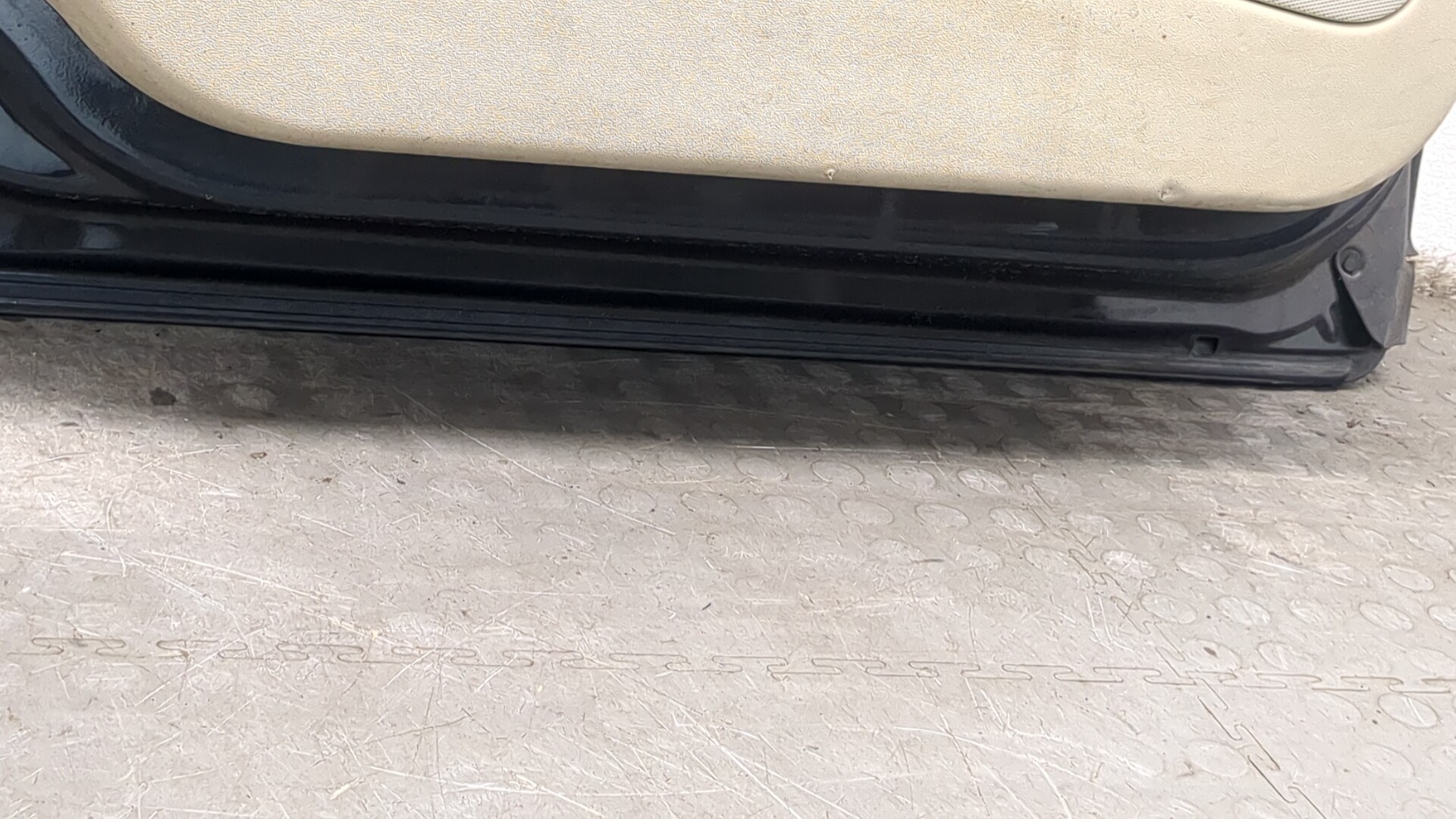 Дверь передняя левая