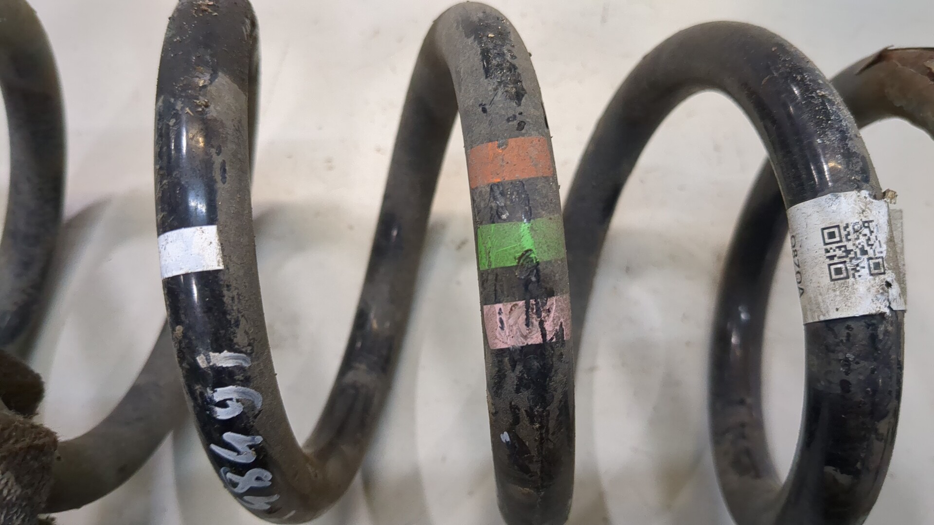 Пружина задняя