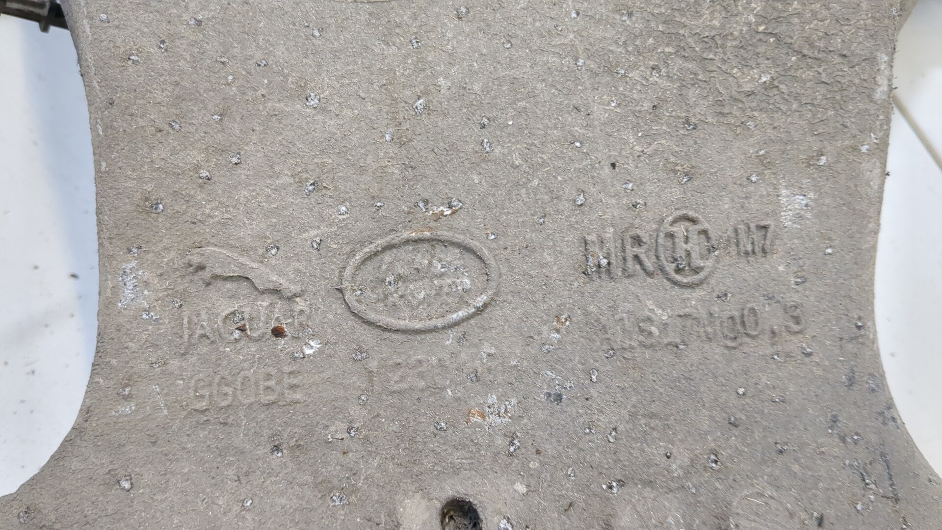 Рычаг задний правый